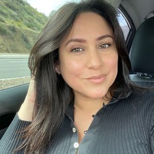 Meet your Posher, Mireya